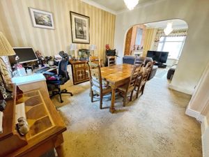 Dining room- click for photo gallery